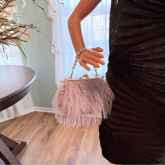 Lavender Faux Fur Handbag with Pearl Strap - Picture 7 of 8